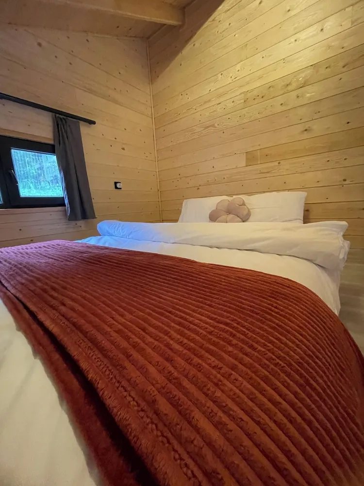 Standard Kır Evi, Küvet, Nehir Manzaralı