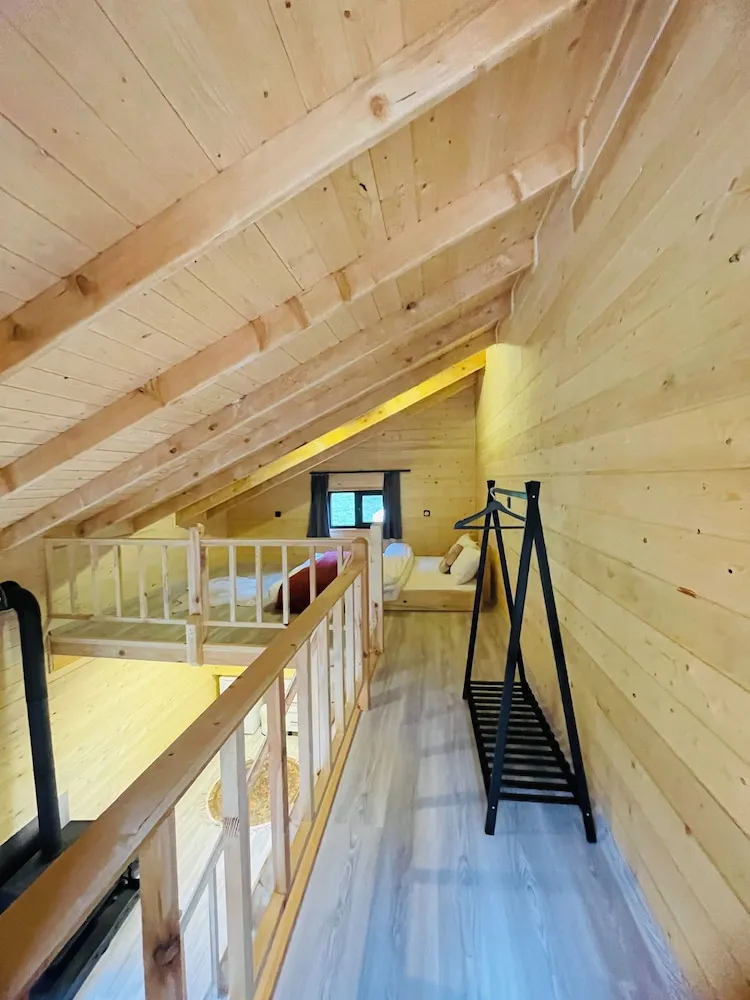 Standard Kır Evi, Küvet, Nehir Manzaralı