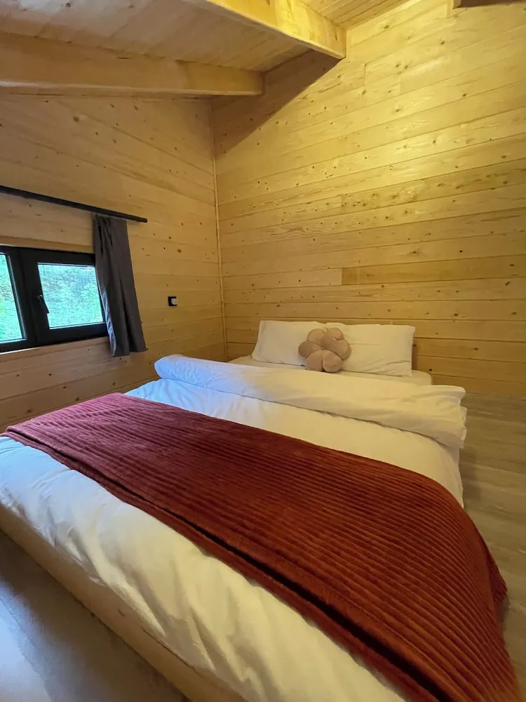 Standard Kır Evi, Küvet, Nehir Manzaralı