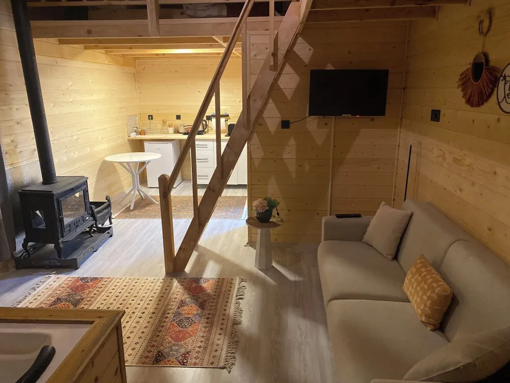 Standard Kır Evi, Küvet, Nehir Manzaralı