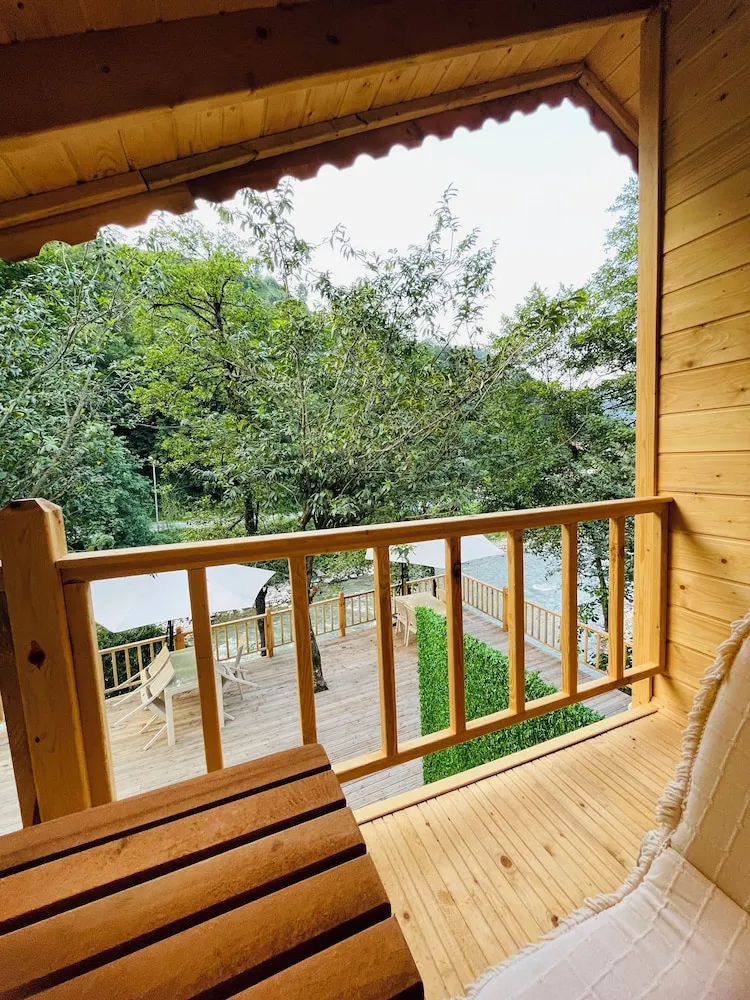 Standard Kır Evi, Şömine, Nehir Manzaralı