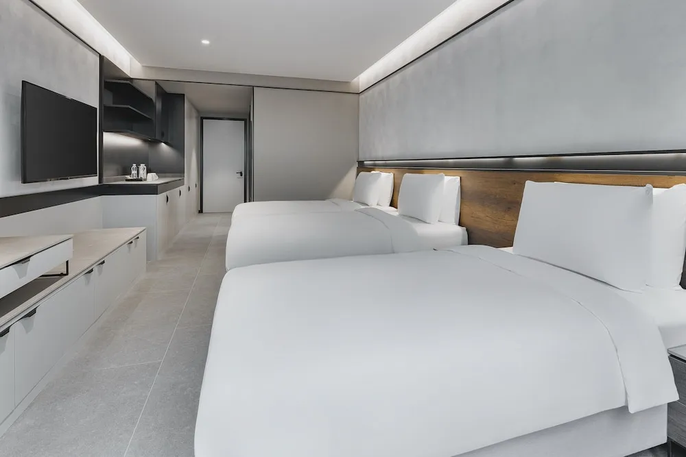 Deluxe Üç Kişilik Oda, Bahçeli
