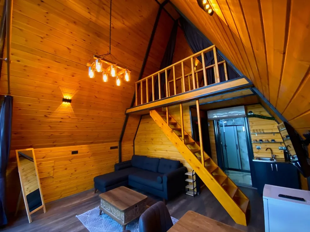 Bungalov, Göl Manzaralı