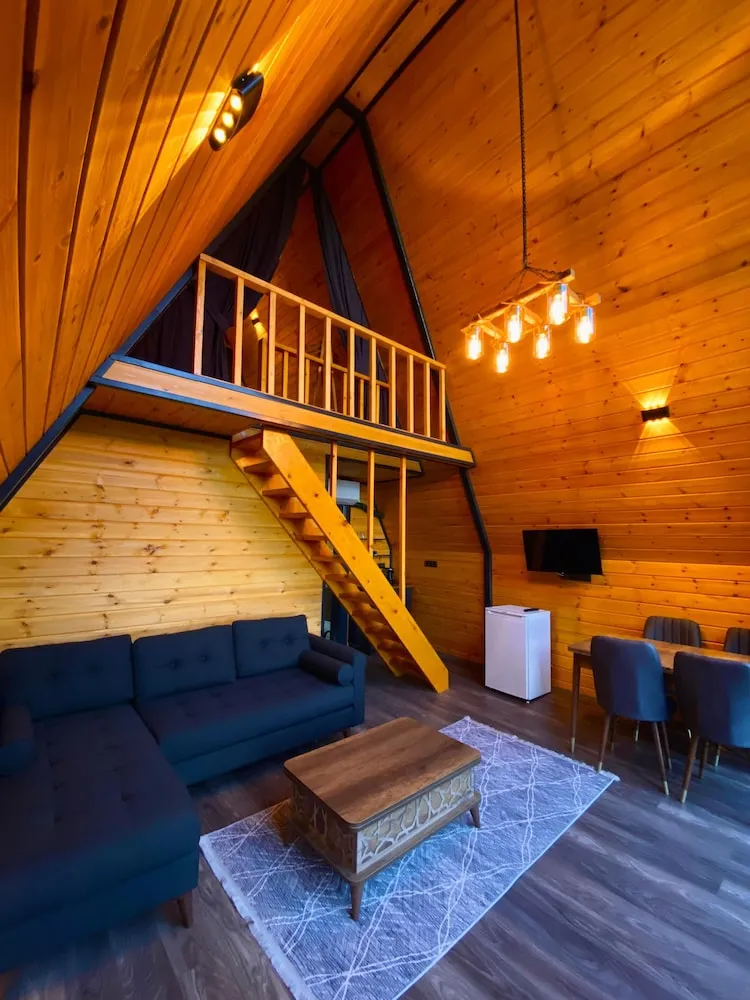 Bungalov, Göl Manzaralı