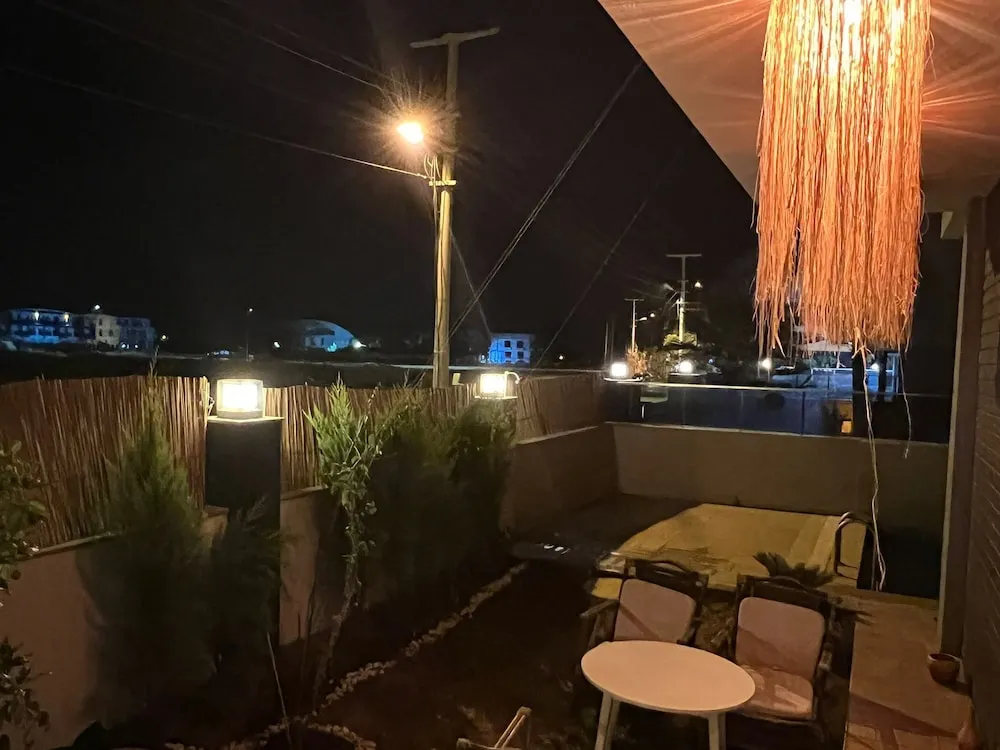 Comfort Apart Daire, Balkon, Avlu Manzaralı