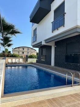 Asya Lara Suite