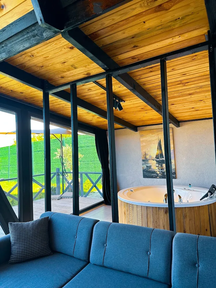 Executive Bungalov