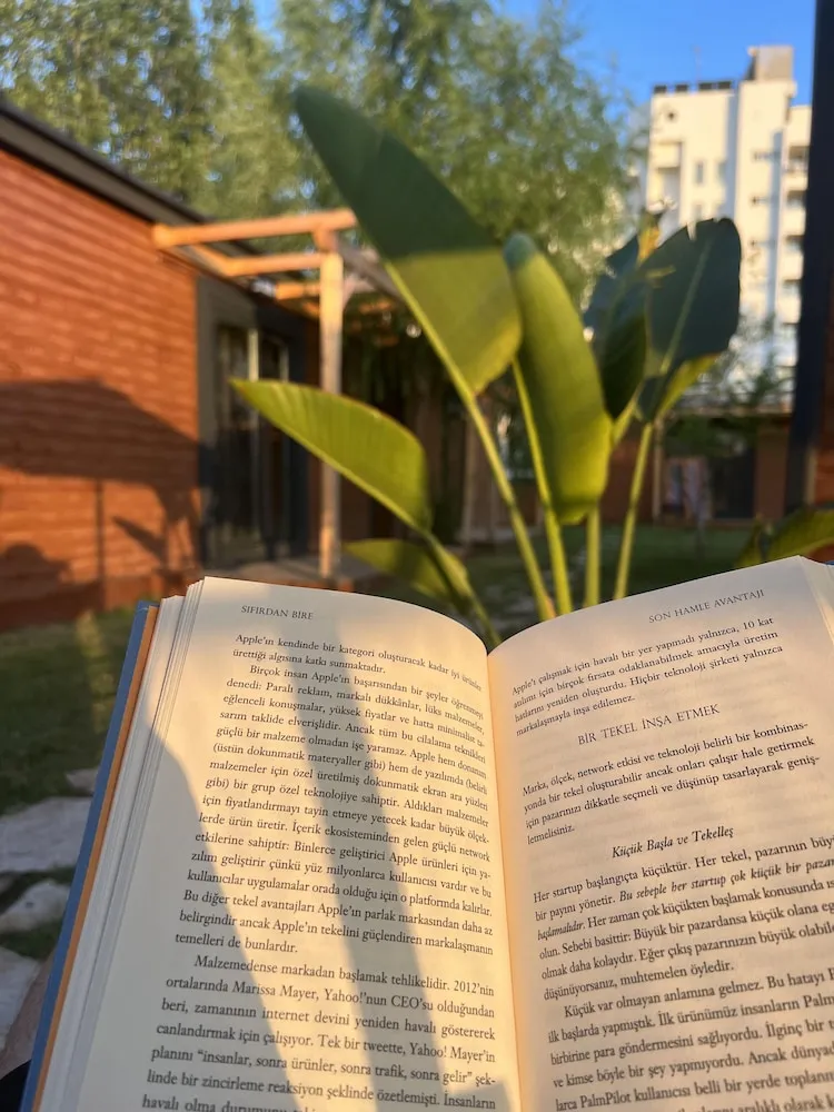 Grand Bungalov, 1 Büyük (Queen) Boy Yatak ve Çekyat, Veranda, Bahçe Manzaralı