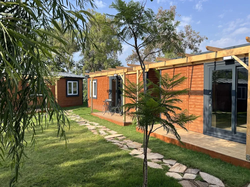 Grand Bungalov, 1 Büyük (Queen) Boy Yatak ve Çekyat, Veranda, Bahçe Manzaralı