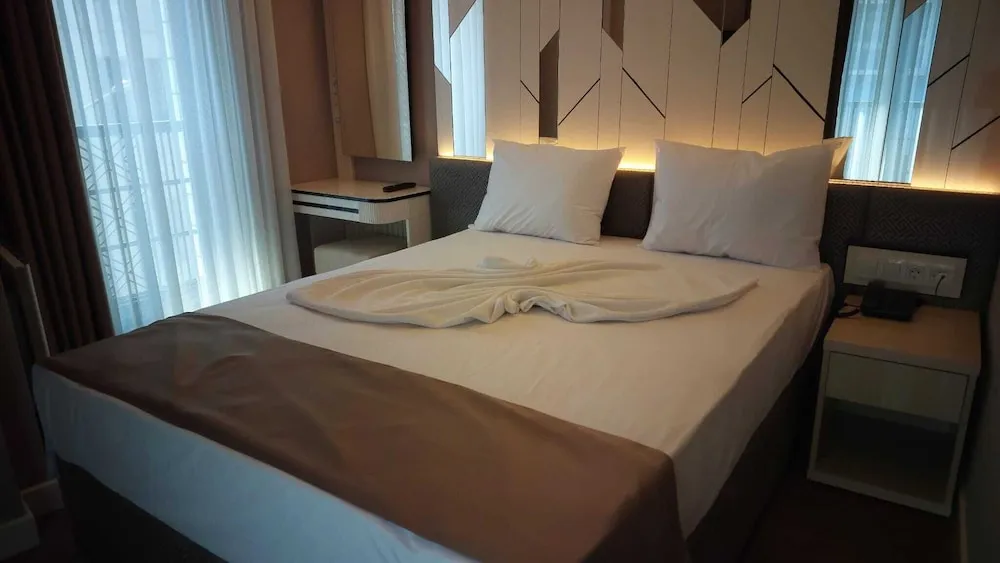Standard Tek Büyük veya İki Ayrı Yataklı Oda, Sigara İçilmez