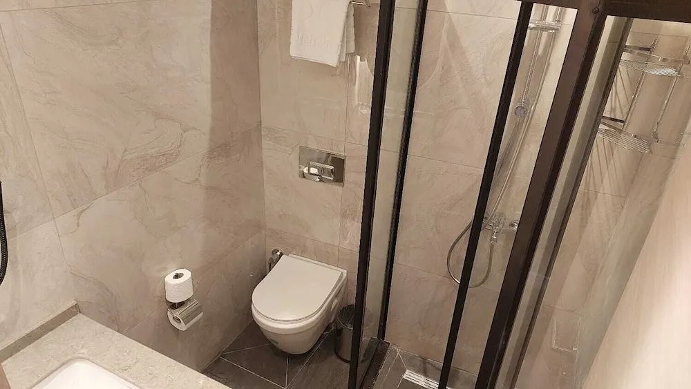 Standard Tek Büyük veya İki Ayrı Yataklı Oda, Sigara İçilmez