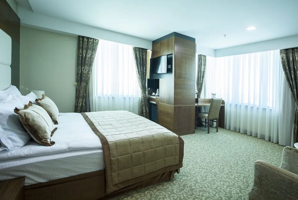 Tek Büyük veya İki Ayrı Yataklı Oda