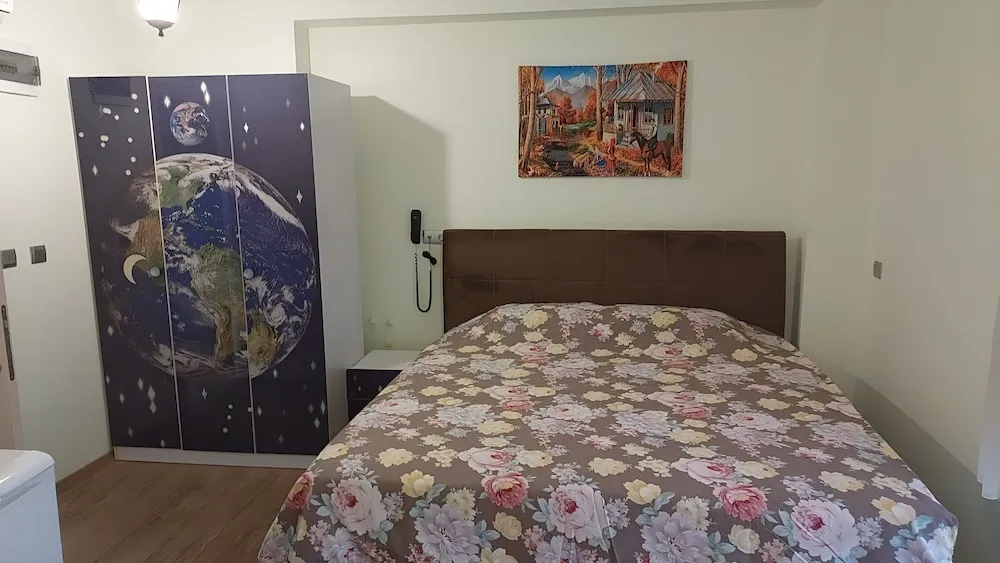 Comfort Tek Büyük Yataklı Oda
