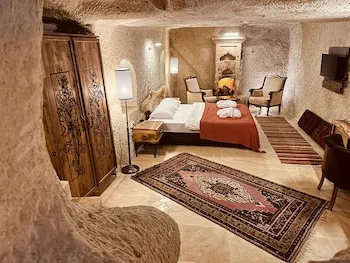 Asma Altı Cave