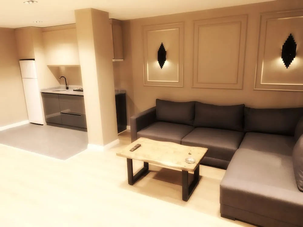 Deluxe Family Suite
