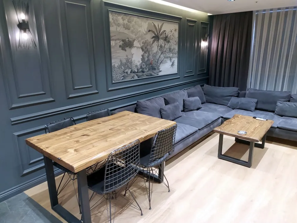 Deluxe Family Suite