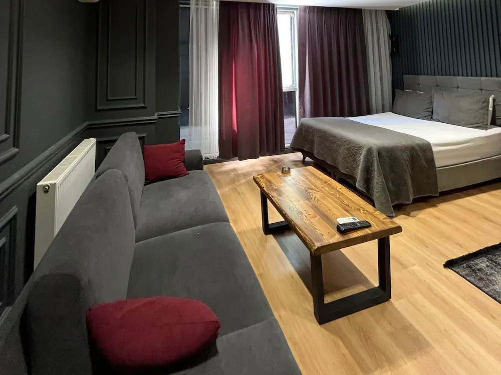 Deluxe Family Suite