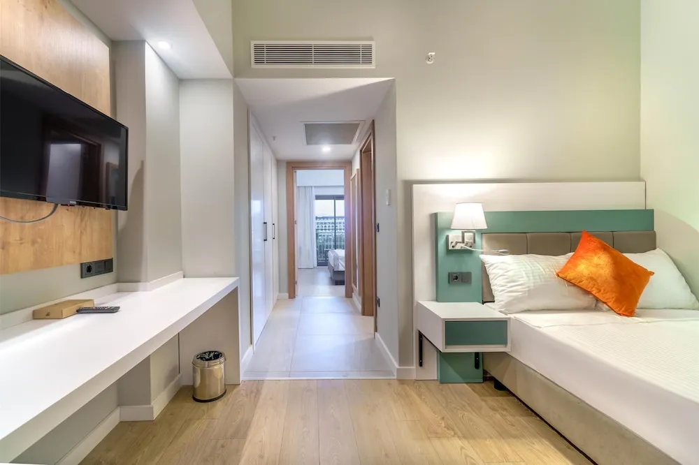 Family Suite , 2 Bedroom , 1 Bathroom , Non smoking , Resort View