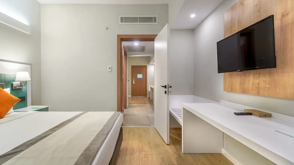 Family Suite , 2 Bedroom , 1 Bathroom , Non smoking , Resort View