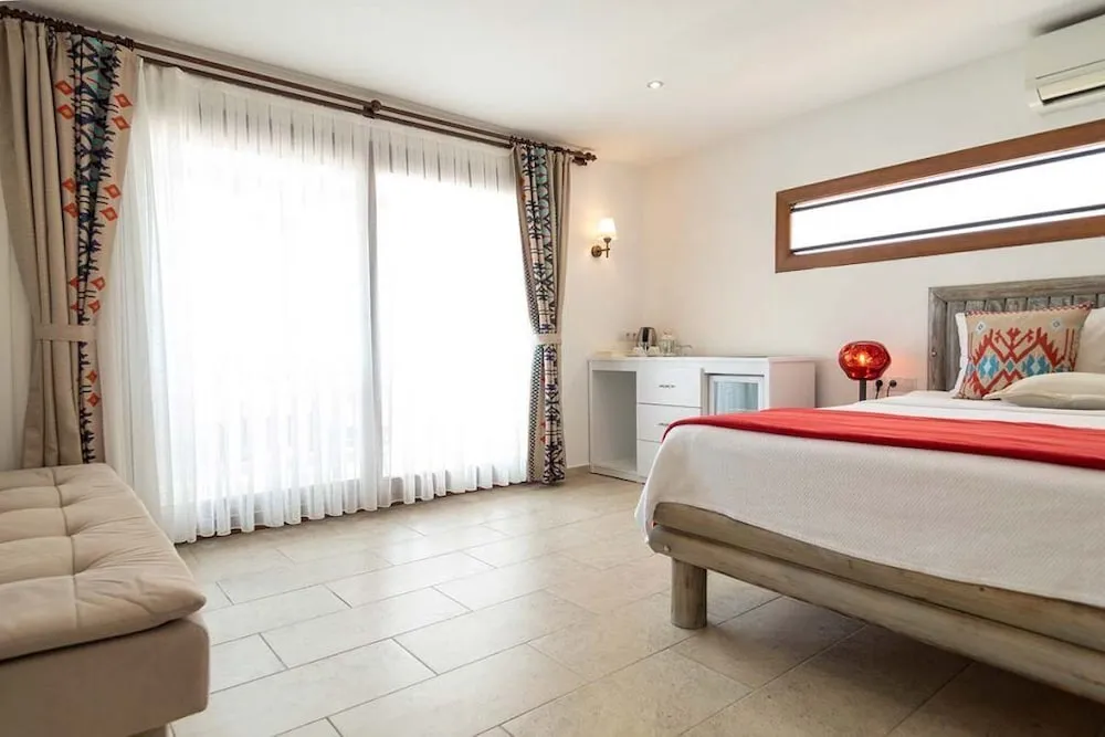 Deluxe Tek Büyük Yataklı Oda, Deniz Manzaralı