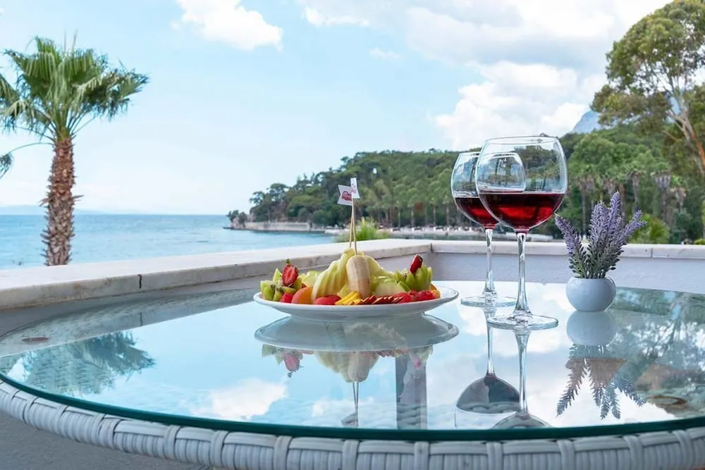 Deluxe Tek Büyük Yataklı Oda, Deniz Manzaralı