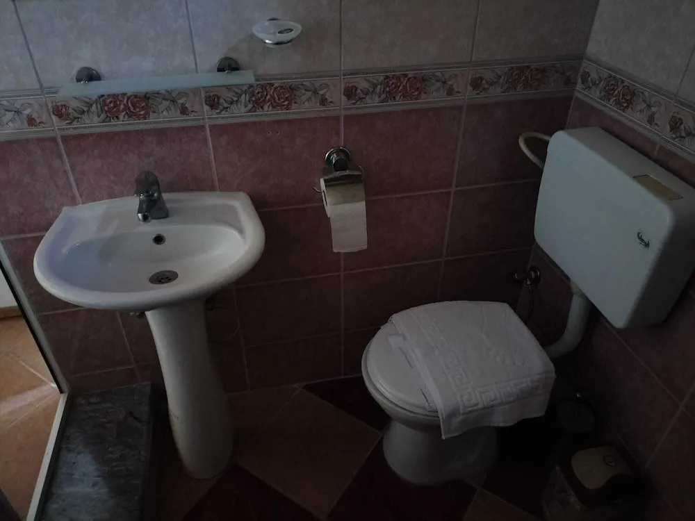 Classic Tek Büyük Yataklı Oda, Balkon, Göl Manzaralı