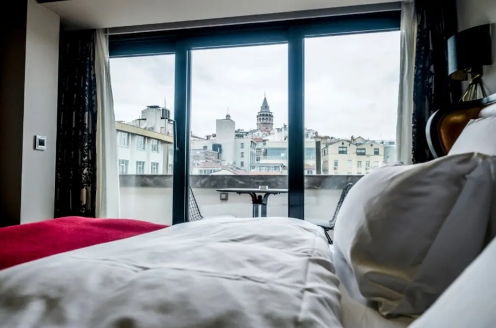 Superior Double Room with Balcony and Galata Tower view