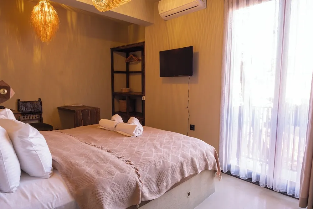 Tek Büyük Yataklı Oda, Şehir Manzaralı