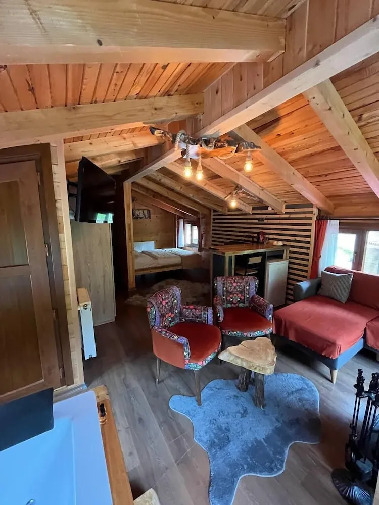 Honeymoon Çatı Katı Süiti (Penthouse), Şömine, Dağ Manzaralı