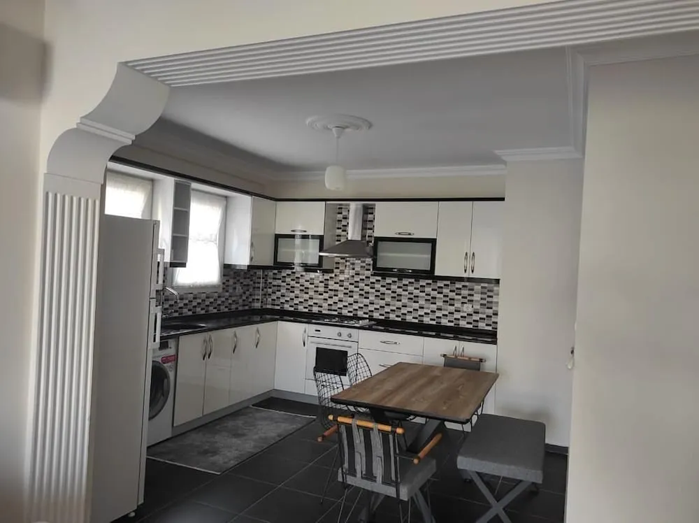 Standard Apart Daire, 2 Yatak Odası, Bahçeli