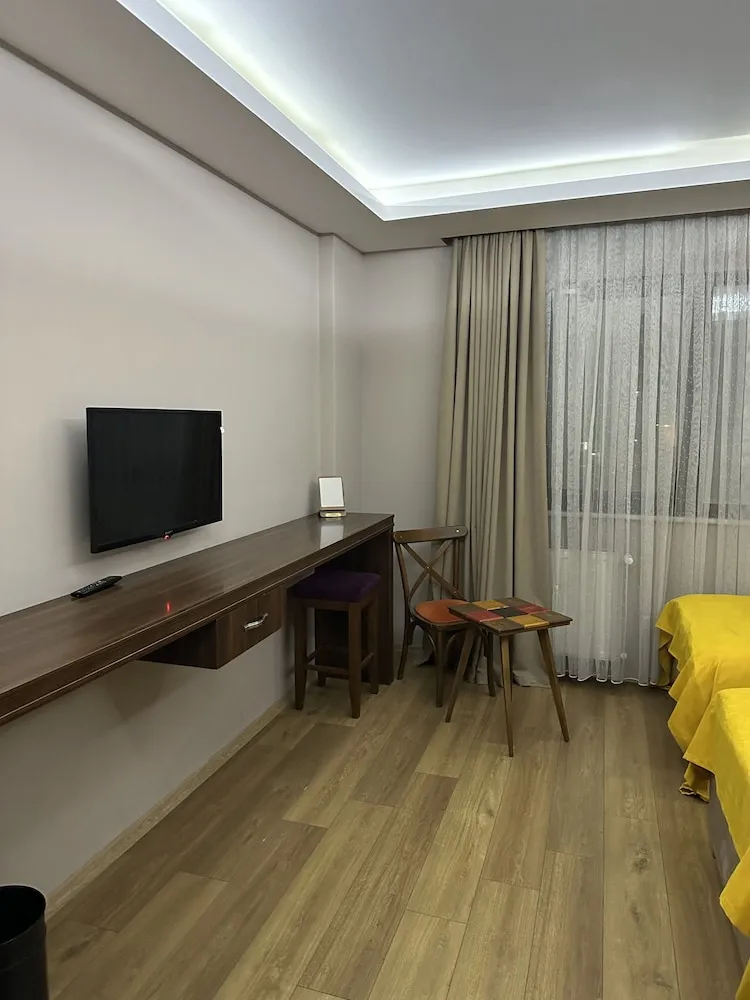 Family Tek Büyük veya İki Ayrı Yataklı Oda