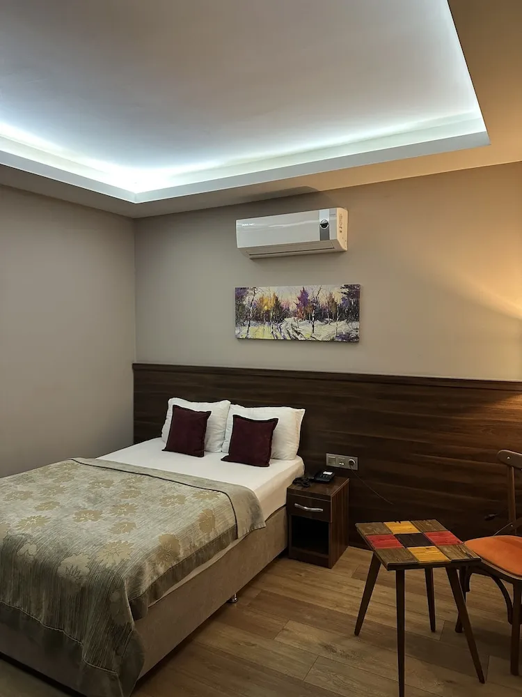 Family Tek Büyük veya İki Ayrı Yataklı Oda
