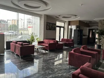 Grand Deluxe Hotel