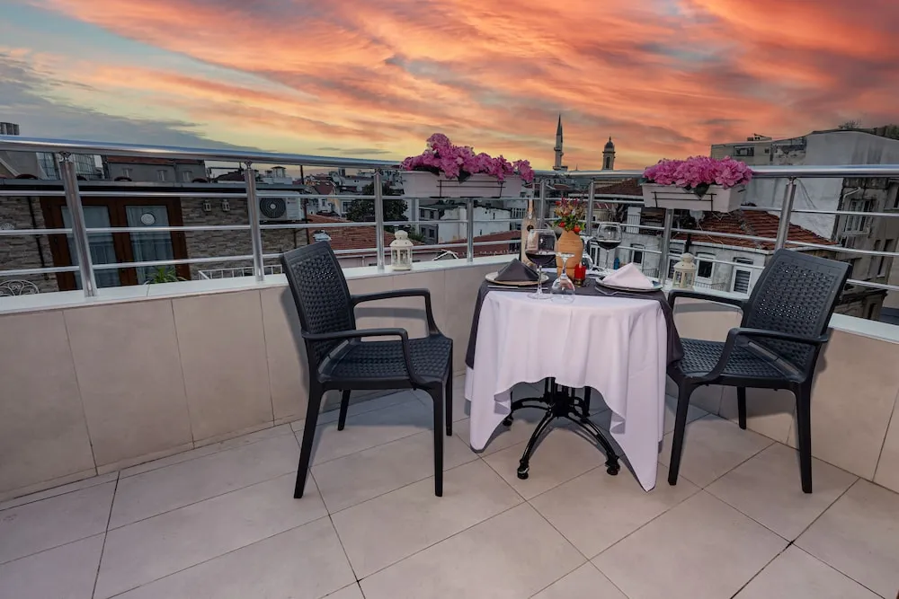 Junior Daire, Sigara İçilebilir, Şehir Manzaralı