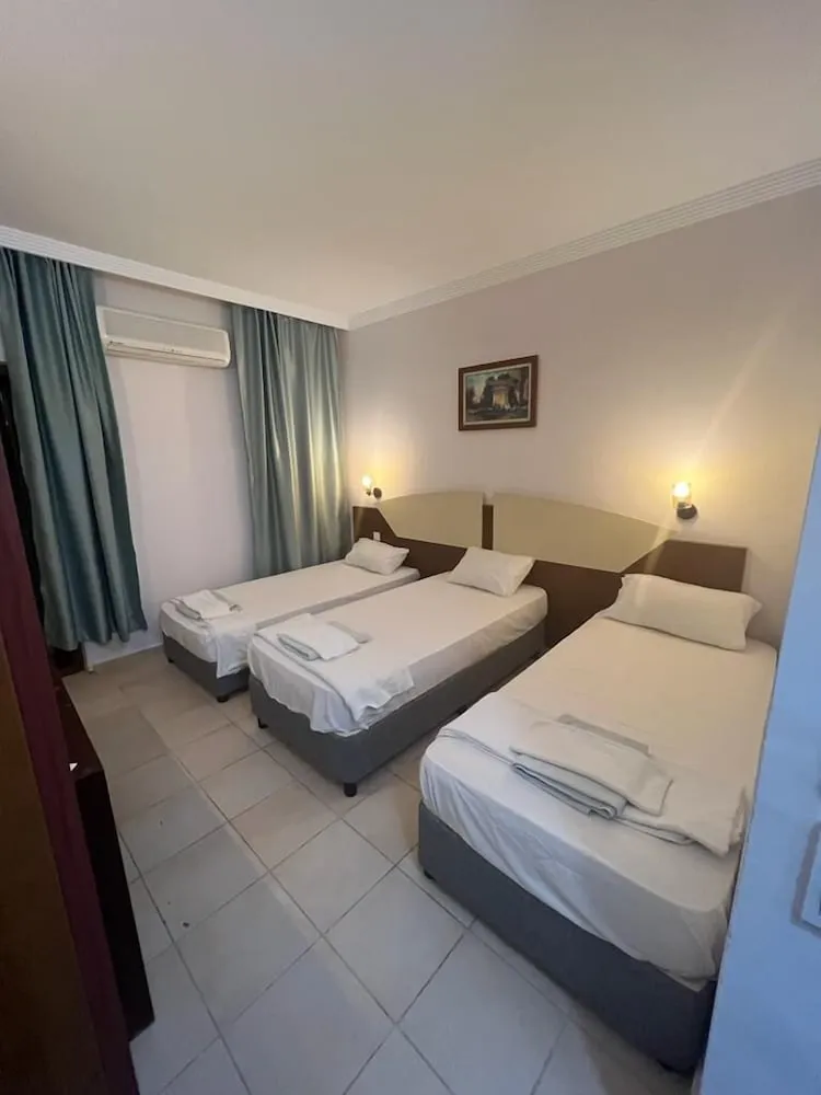 Standard 2 Person Room