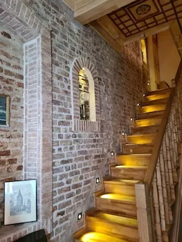 Antique Pearl Hotel