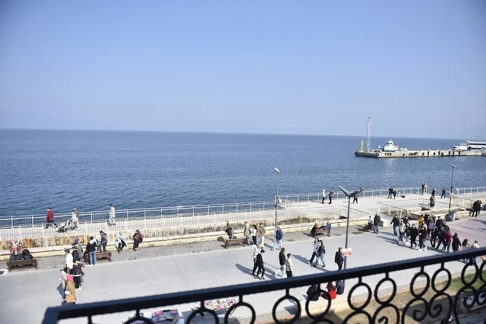 STANDART DENİZ MANZARALI ODA