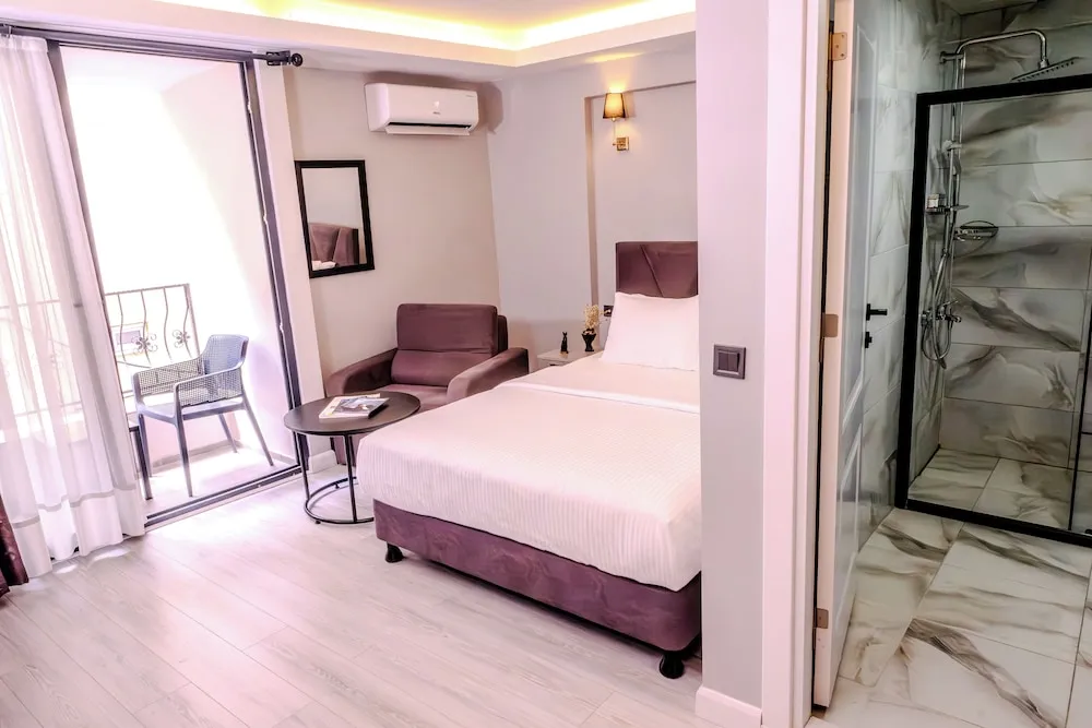 Deluxe Room with Balcony