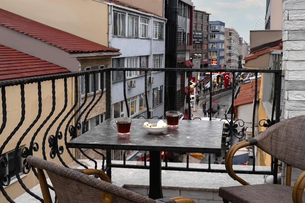 King Suit with Terrace