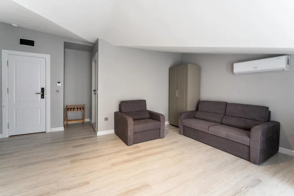 King Suit with Terrace