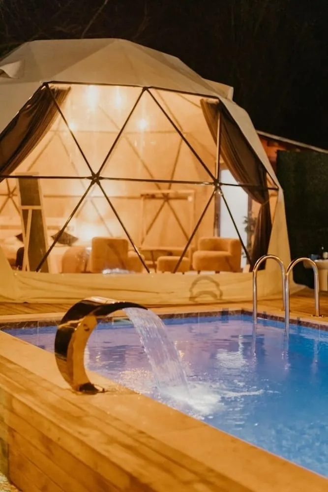 Dome Glamp