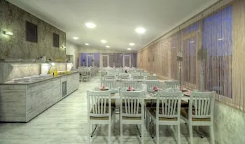 Hotel Abro Sezenler