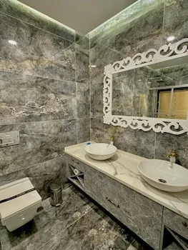 Golden Rose Deluxe Hotel