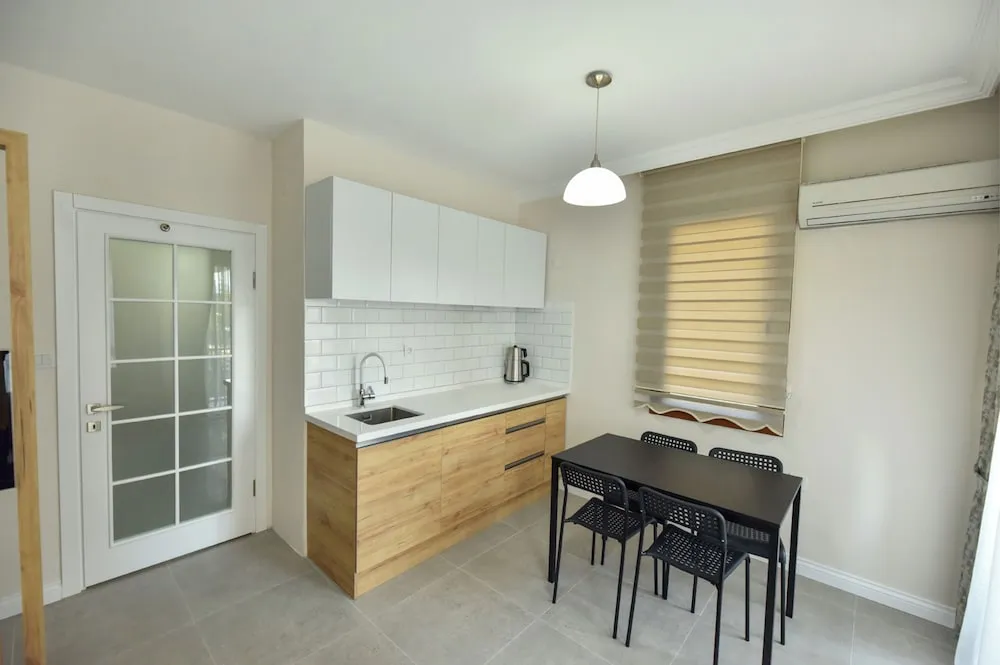 Apart Daire, Birden Çok Yatak, Avlu Manzaralı