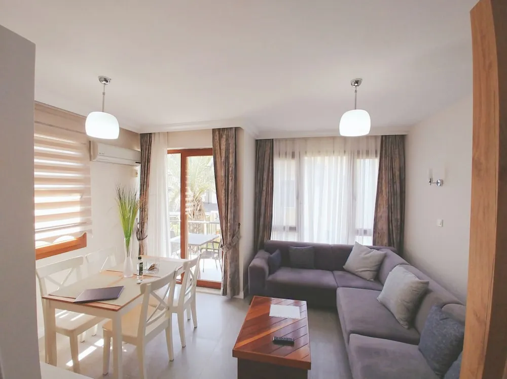 Apart Daire, Balkon, Kısmi Deniz Manzaralı