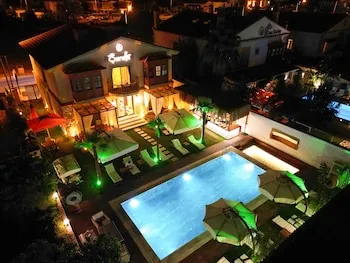 Şerefe Hotel Alaçatı
