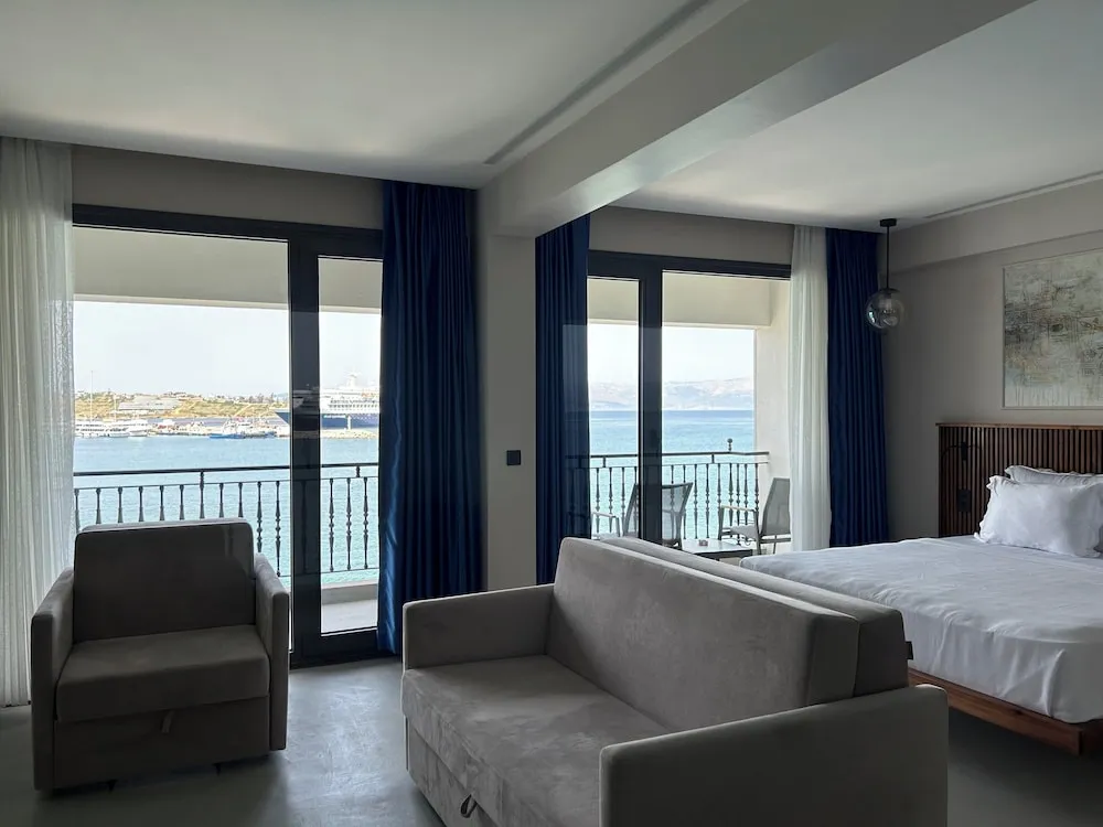 Family Suite Room With Seaview