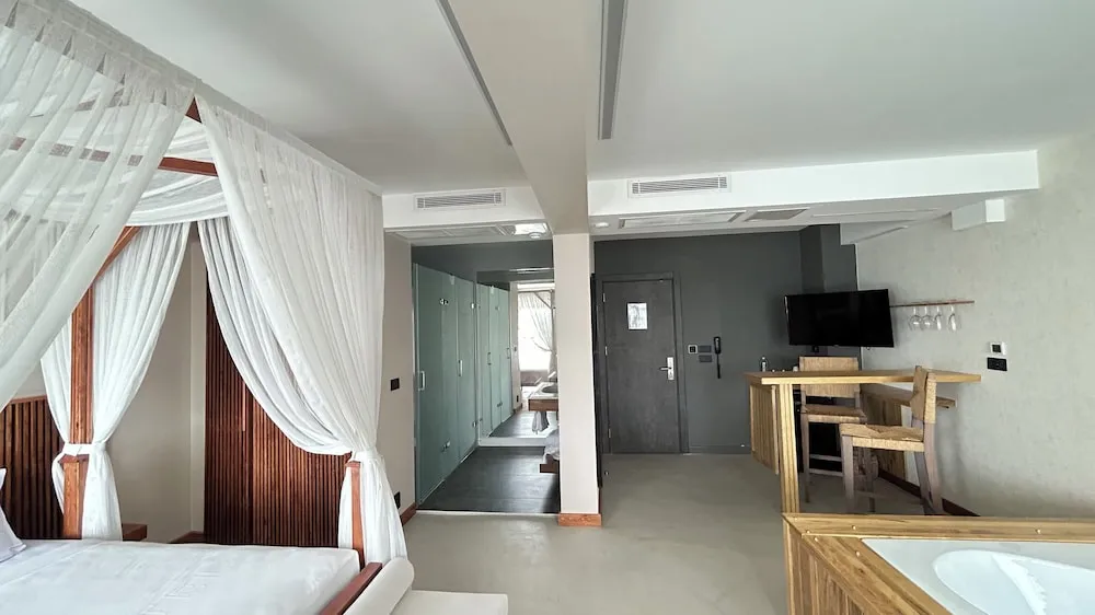 Suite Room With Jakuzzi Seaview