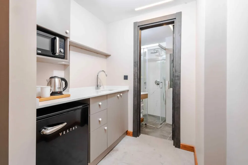 Business Suite 1+1 Castle & Marina View