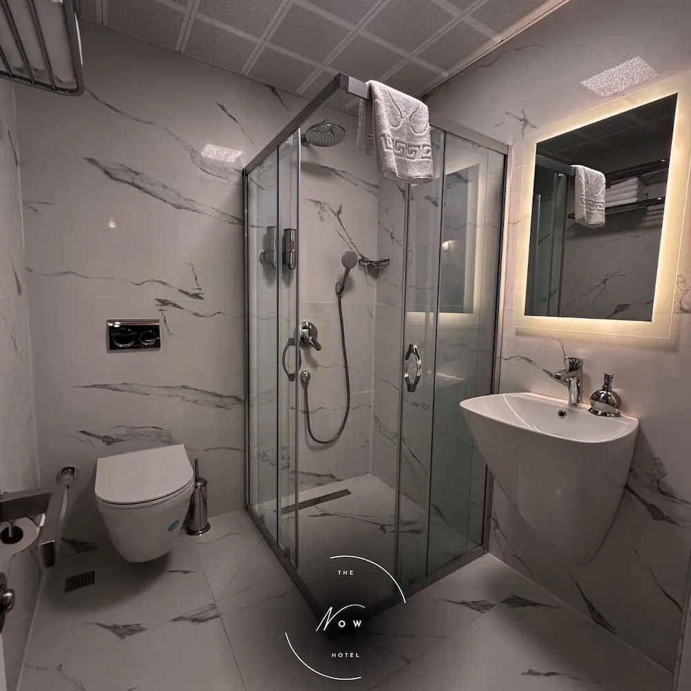 Deluxe Oda, Birden Çok Yatak, Sigara İçilmez